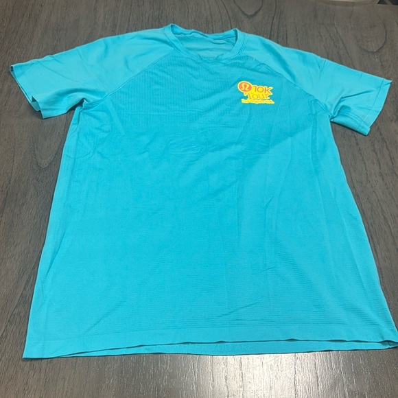 lululemon athletica Other - Lululemon Metal vent tech short sleeve tee 10K tour of LA